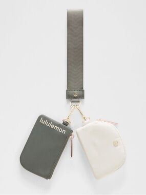 Lululemon Dual Pouch Wristlet
Grey Sage Light Ivory Gold
LW9EWOS NWT